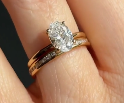CERTIFIED 18ct GOLD OVAL DIAMOND ENGAGEMENT RING 1.20ct