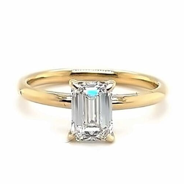 CERTIFIED 18ct YELLOW GOLD  LAB GROWN DIAMOND EMERALD CUT ENGAGEMENT RING  1.00ct