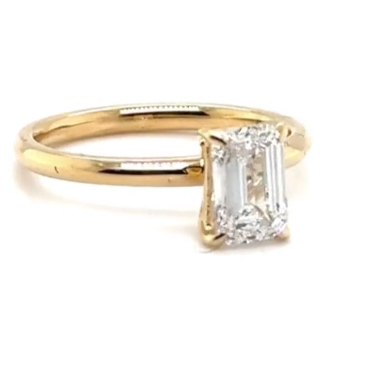 CERTIFIED 18ct YELLOW GOLD LAB GROWN DIAMOND EMERALD CUT ENGAGEMENT RING 1.00ct