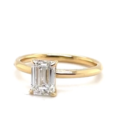 CERTIFIED 18ct YELLOW GOLD LAB GROWN DIAMOND EMERALD CUT ENGAGEMENT RING 1.00ct
