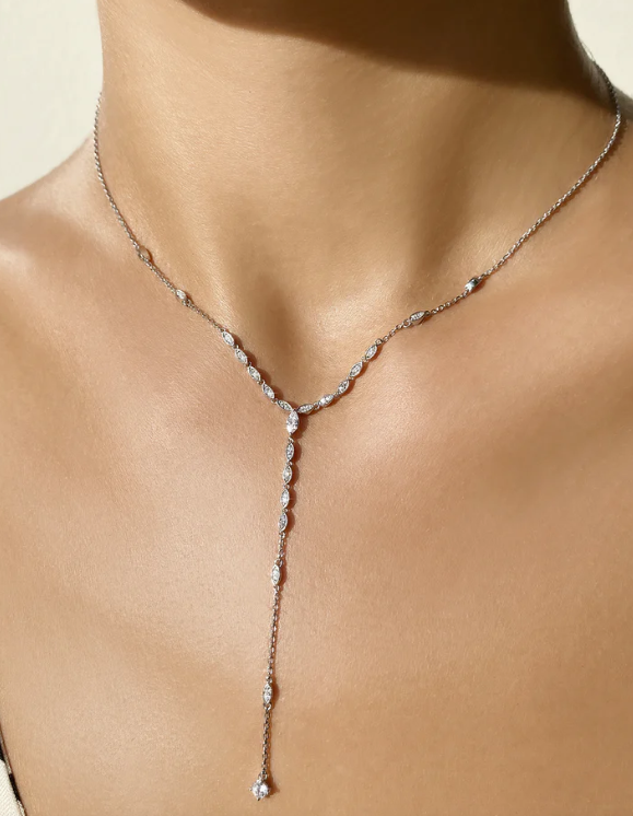 CARAT LONDON CALLUNA NECKLACE WHITE GOLD PLATED
