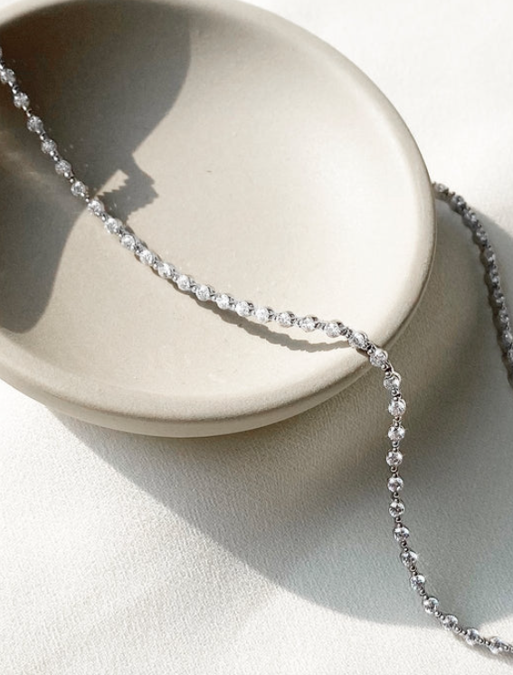 CARAT LONDON CORALIE NECKLACE WHITE GOLD PLATED
