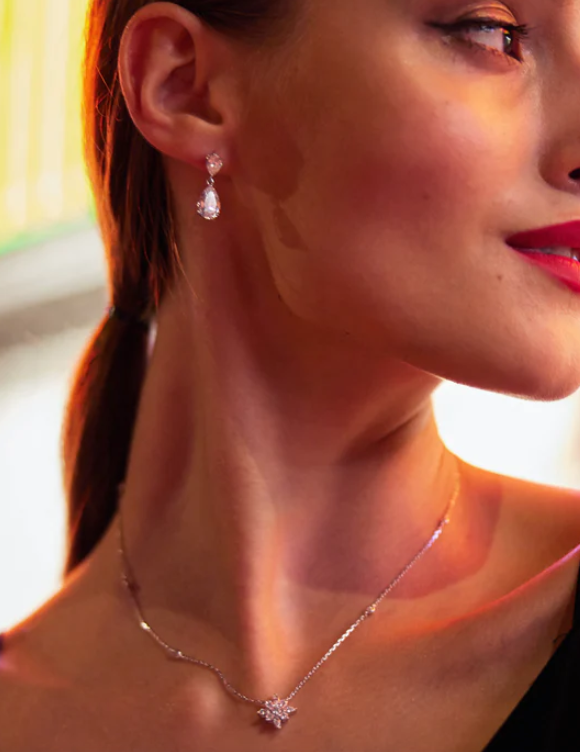 CARAT LONDON CAMELIA NECKLACE WHITE GOLD PLATED