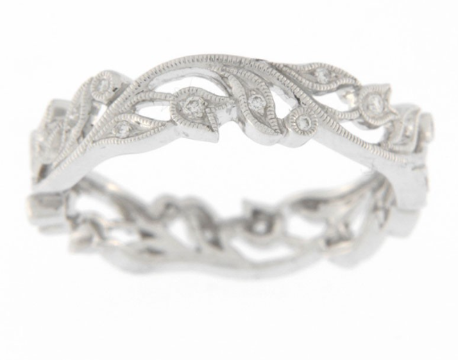 UNGAR & UNGAR TULIP RING 18ct White gold and Diamond