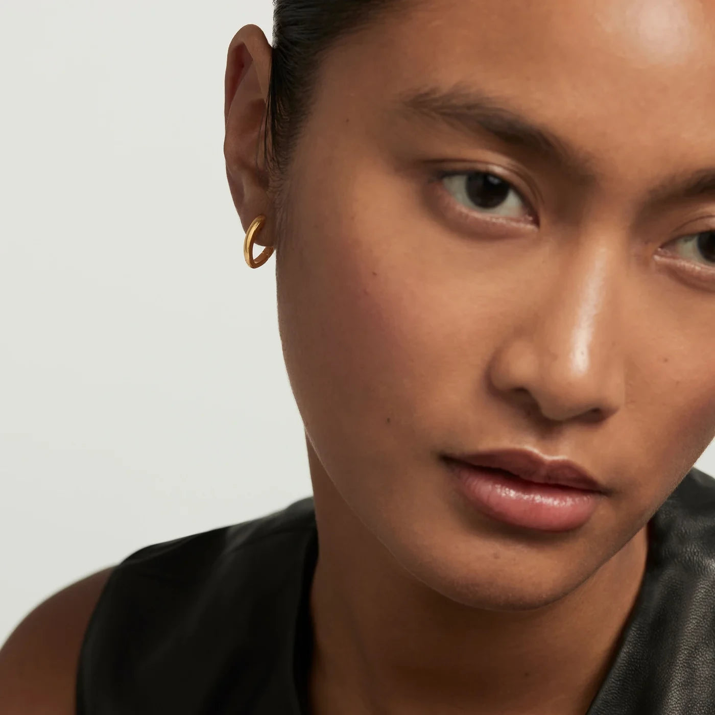 PDPAOLA | Duke Hoops Earrings | AR01-A16 | designer earrings by Hooper Bolton