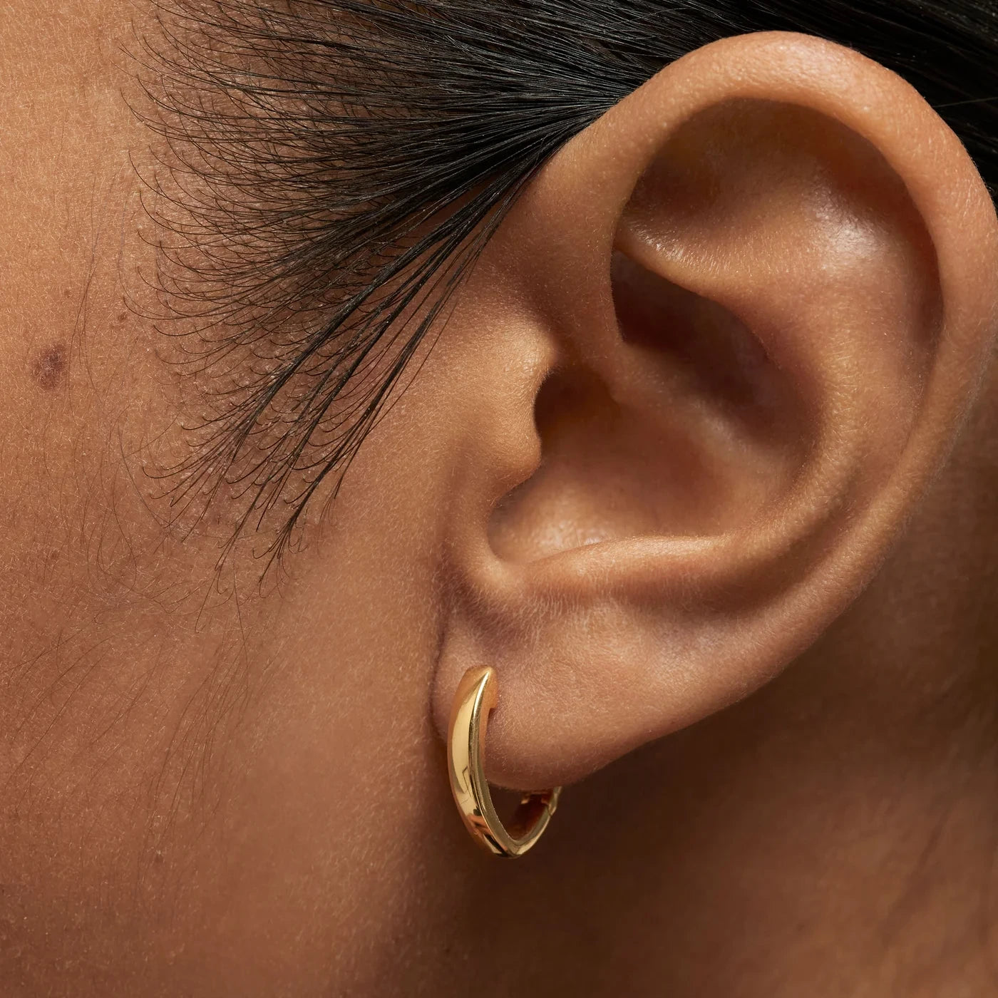 PDPAOLA | Duke Hoops Earrings | AR01-A16 | designer earrings by Hooper Bolton