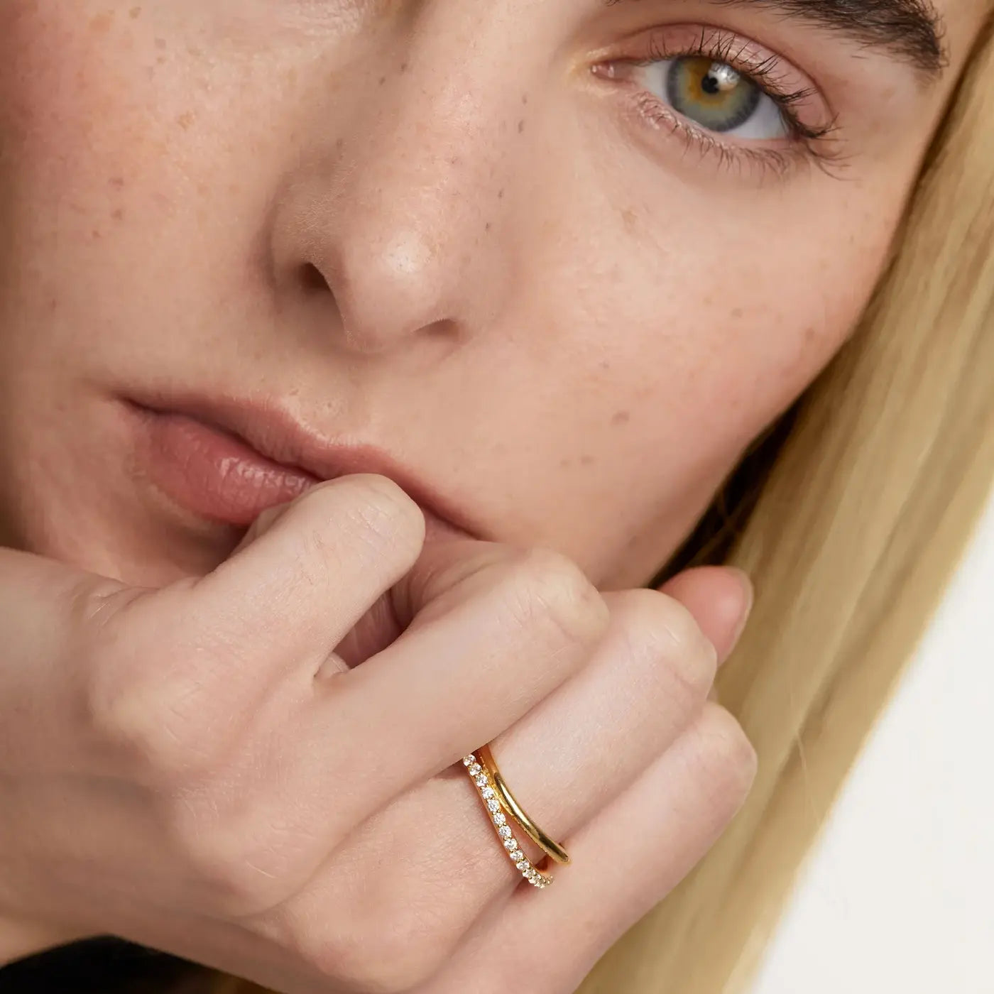 PDPAOLA | Twister Ring | AN01-844 | designer rings by Hooper Bolton