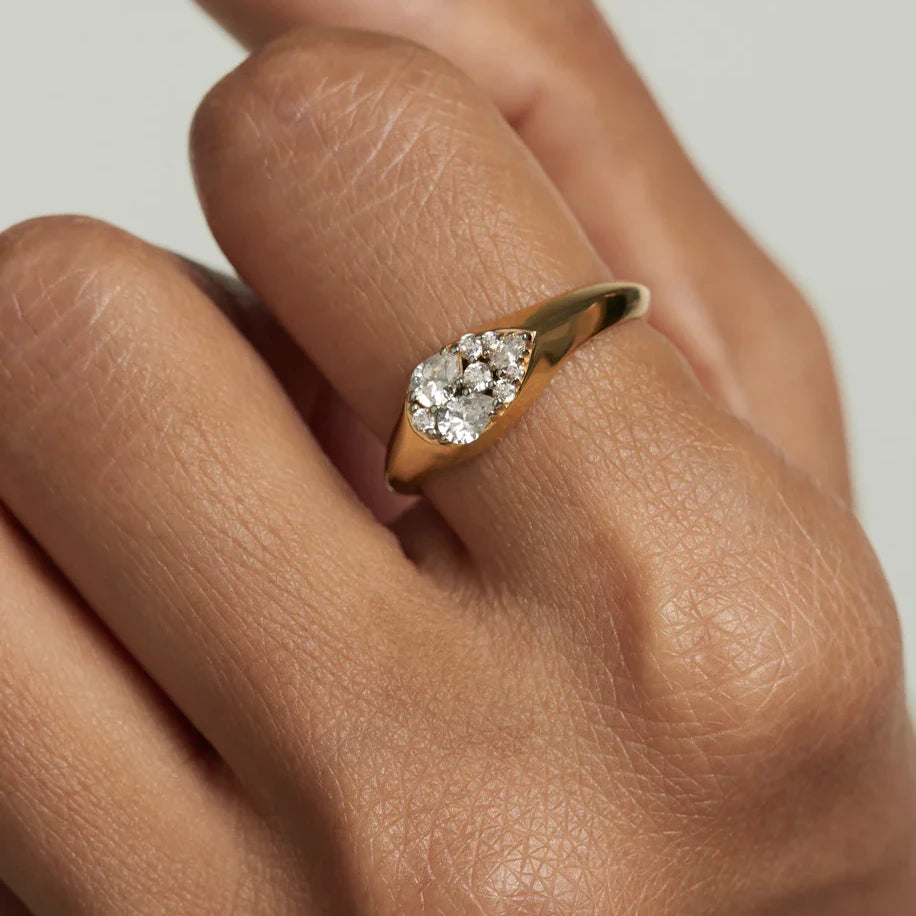 PDPAOLA | Vanilla Stamp Ring | AN01-A51 | designer rings by hooper-bolton