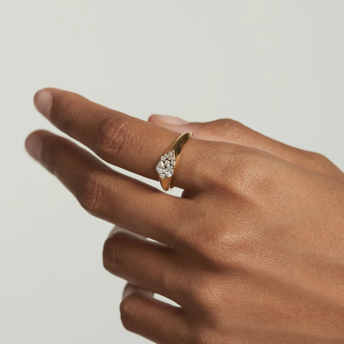 PDPAOLA | Vanilla Stamp Ring | AN01-A51 | designer rings by hooper-bolton