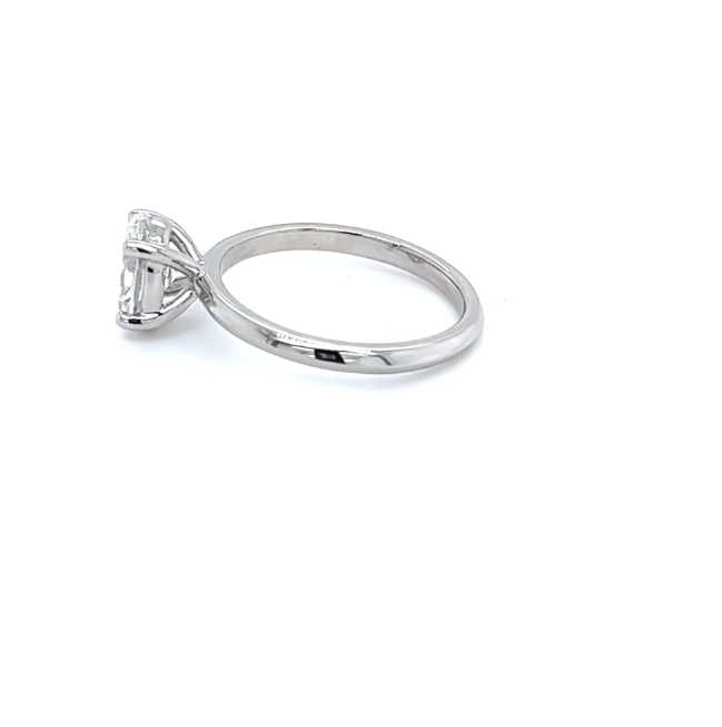 CERTIFIED PLATINUM OVAL DIAMOND ENGAGEMENT RING 1.00ct