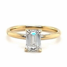 Load image into Gallery viewer, CERTIFIED 18ct YELLOW GOLD  LAB GROWN DIAMOND EMERALD CUT ENGAGEMENT RING  1.00ct
