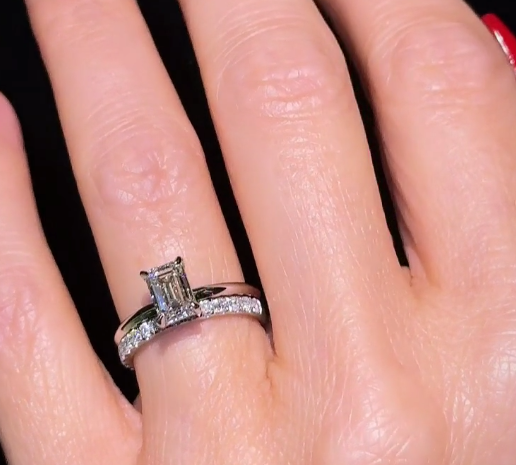 CERTIFIED PLATINUM  LAB GROWN DIAMOND EMERALD CUT ENGAGEMENT RING  1.00ct