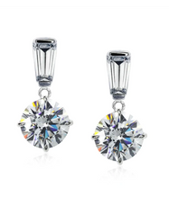 Load image into Gallery viewer, CARAT LONDON ATHENA BAGUETTE ROUND DROPS WHITE GOLD 1.00ct

