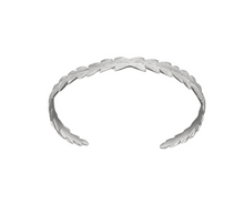 Load image into Gallery viewer, Catherine Zoraida Silver Fern Leaf Cuff - Small
