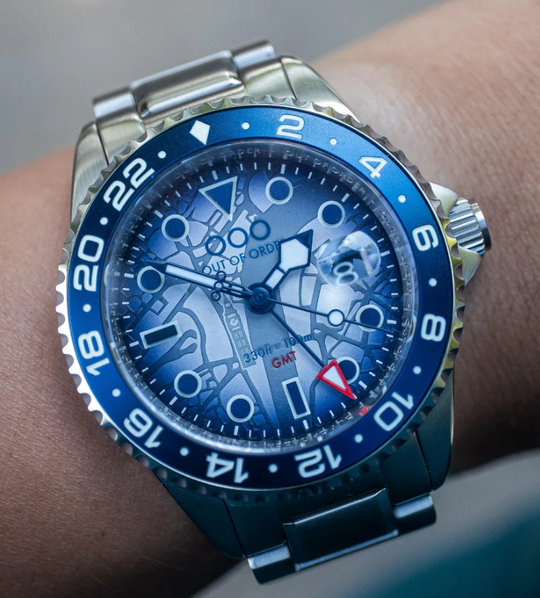 OUT OF ORDER WATCH CASANOVA GMT | LONDON BIG BEN - ULTRA BRUSHED