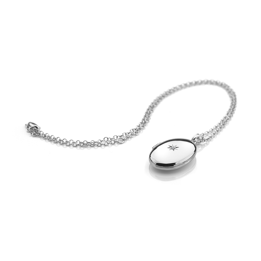 Hot Diamonds Romantic Silver Oval Locket (DP143) | Hooper Bolton