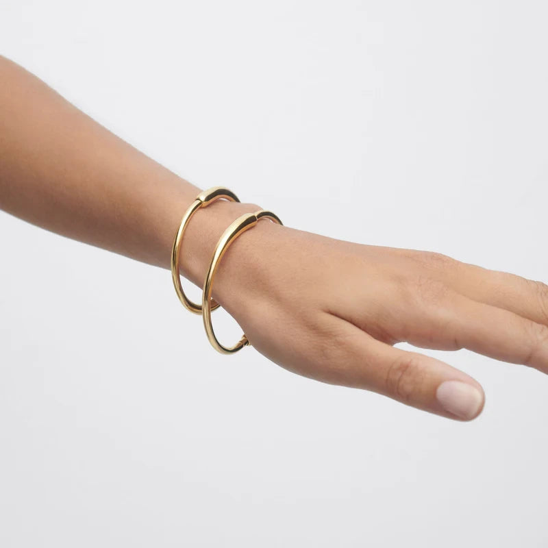 PDPAOLA | Loop Bangle | PU01-851 | designer bangles by Hooper Bolton