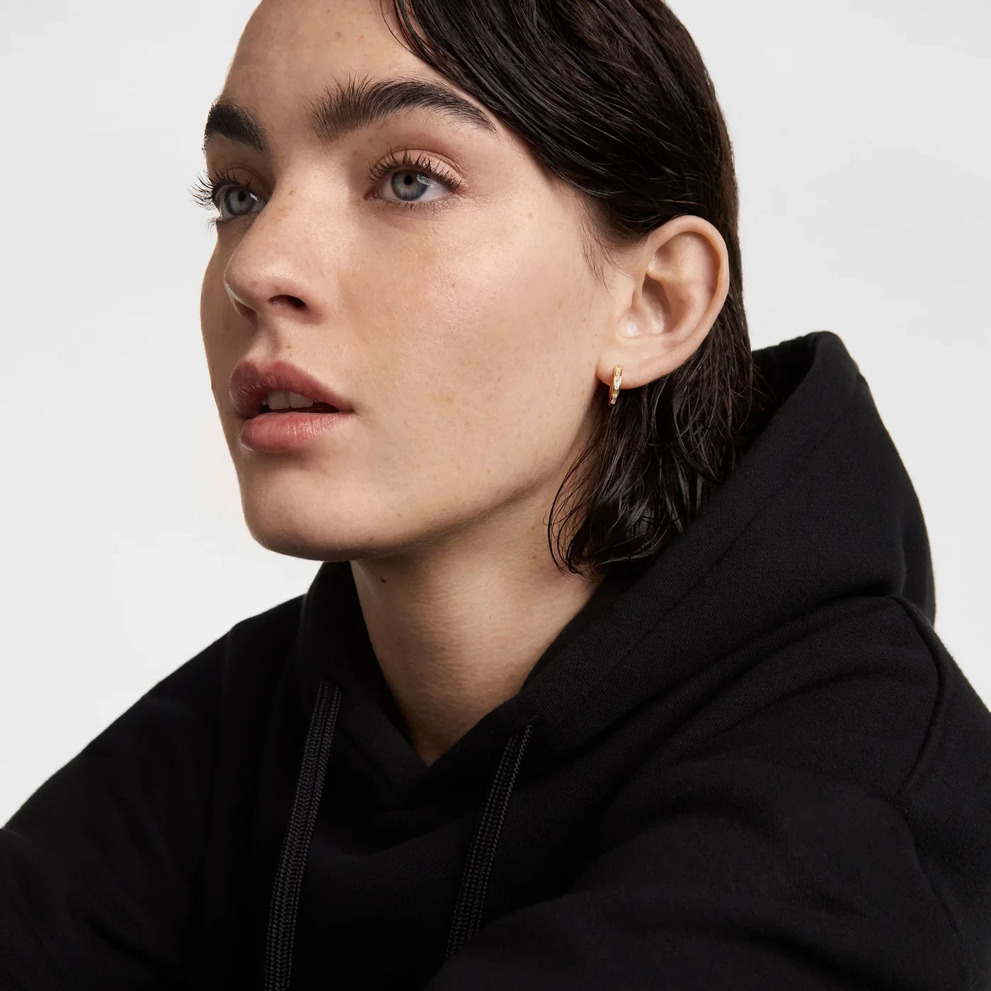 PDPAOLA | Viena Hoop Earrings | AR01-960 | designer earrings by Hooper Bolton