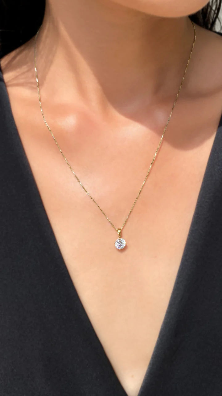 CARAT LONDON HAZEL FOUR PRONG ROUND PENDANT & NECKLACE YELLOW GOLD