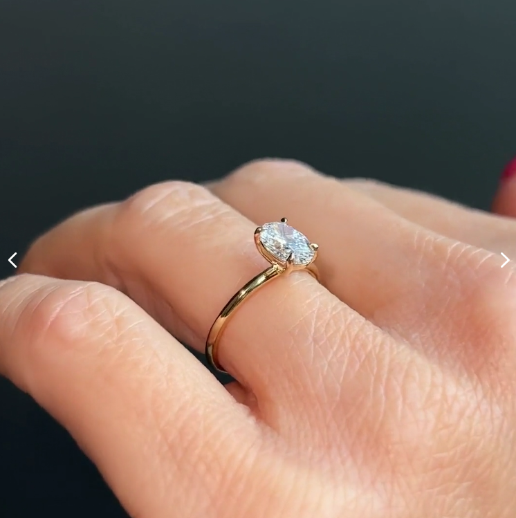 CERTIFIED 18ct GOLD OVAL DIAMOND ENGAGEMENT RING 0.90ct