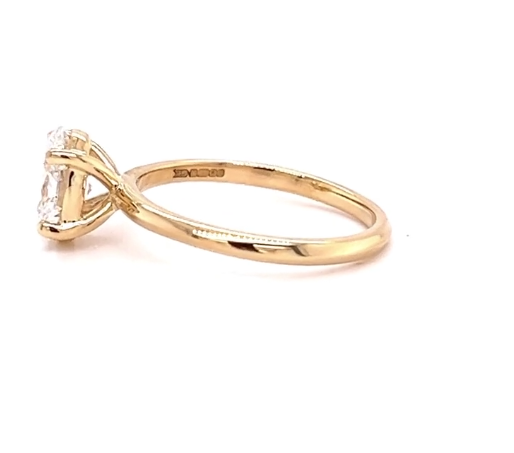 CERTIFIED 18ct GOLD OVAL DIAMOND ENGAGEMENT RING 0.90ct