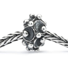 Load image into Gallery viewer, Trollbeads Waterlilly Family Bead
